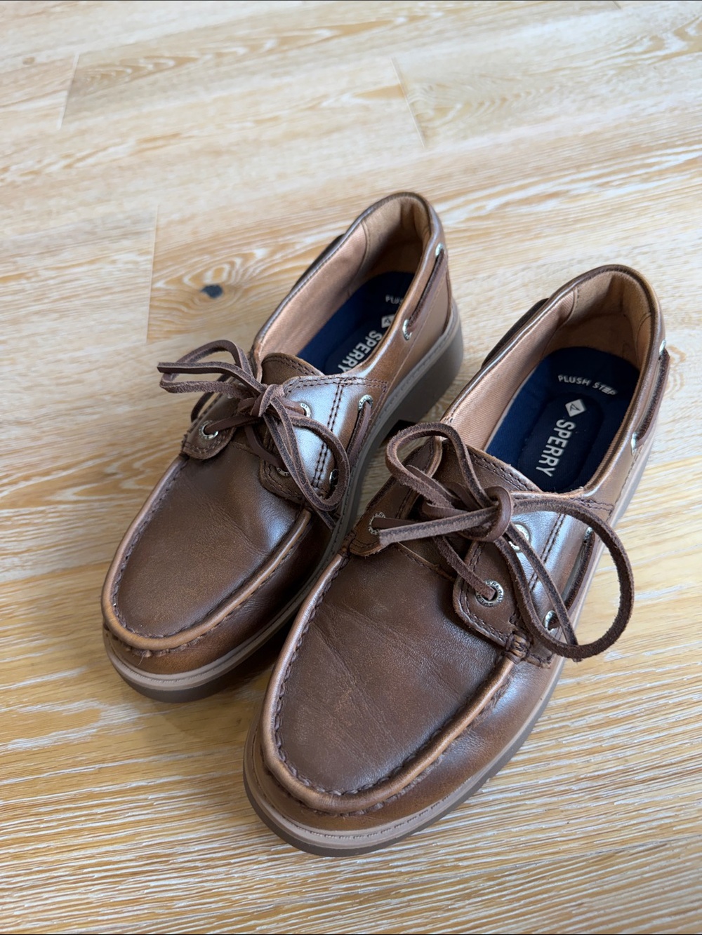 Sperry Women’s Chestnut Brown Leather Boat Shoes